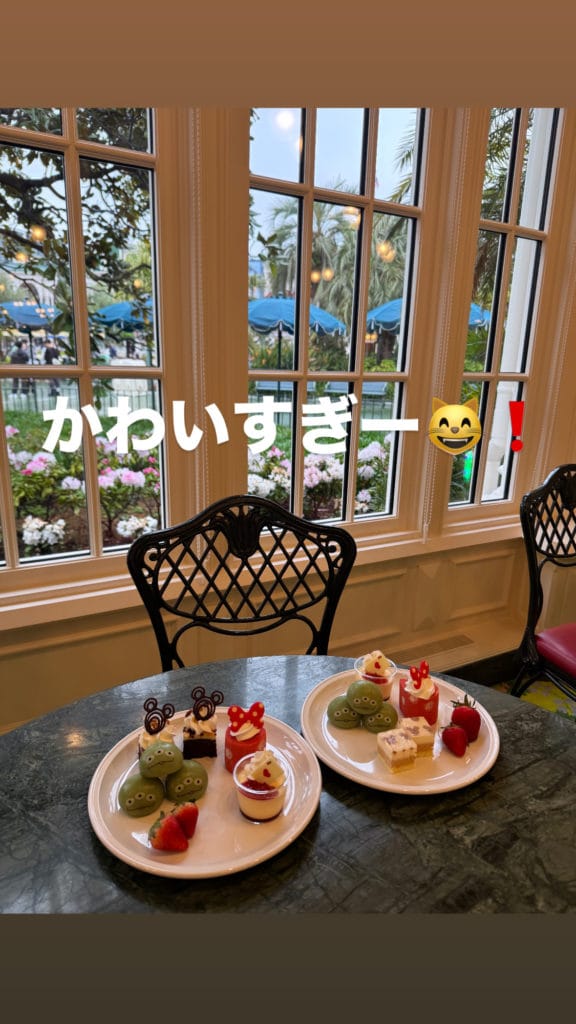 F1DF57B9-CA71-4EA9-BAC1-733EBFCFF2C3 - 競艇お姉さんありさちゃん! 競艇で月1000万以上稼ぐ『競艇お姉さんありさちゃん』が競艇で稼いだお金で行ったディズニーランドのレストランの写真